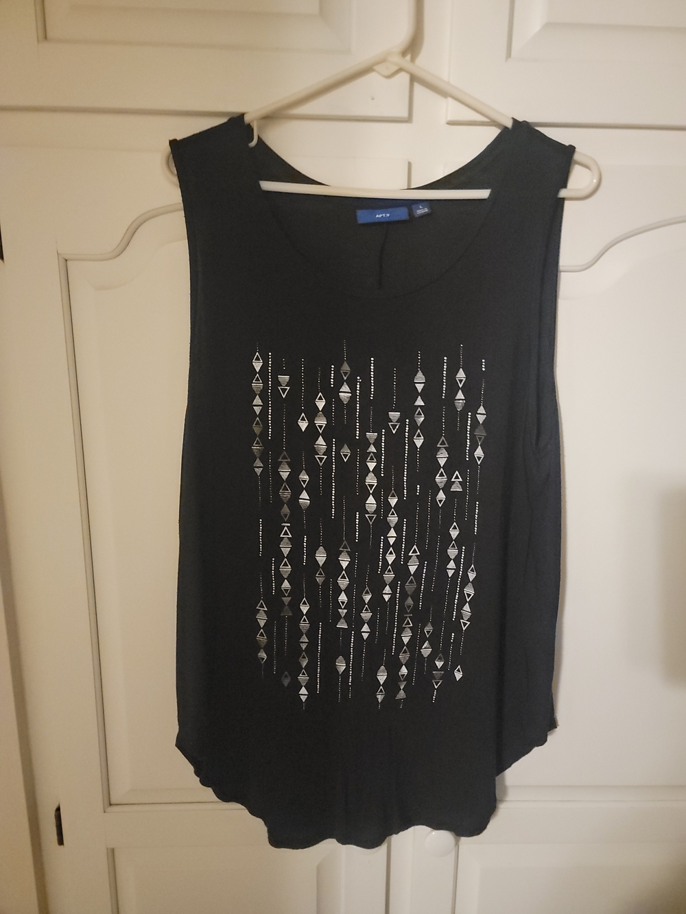 Apt. 9 Black Sleeveless Tee with Geometric Accents